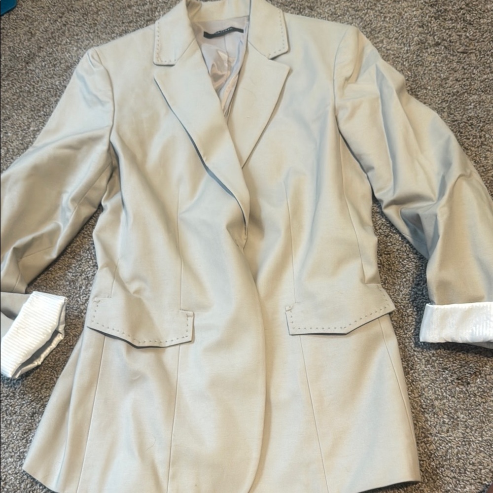 Elie Tahari Cream Blazer size 8 Structured Tailored Design